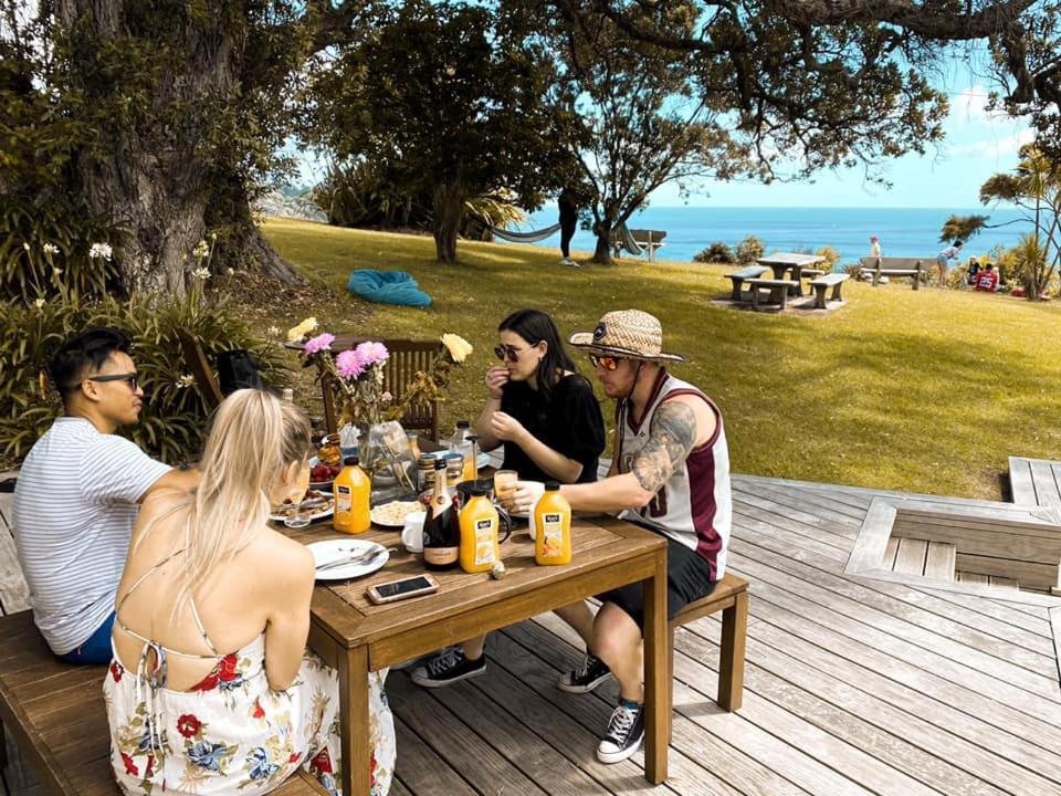 Waiheke Backpackers Hostel Onetangi Экстерьер фото