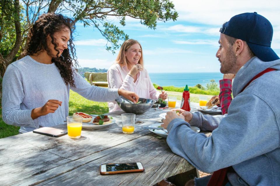 Waiheke Backpackers Hostel Onetangi Экстерьер фото