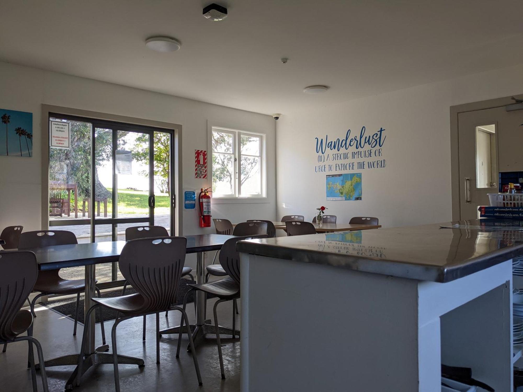 Waiheke Backpackers Hostel Onetangi Экстерьер фото