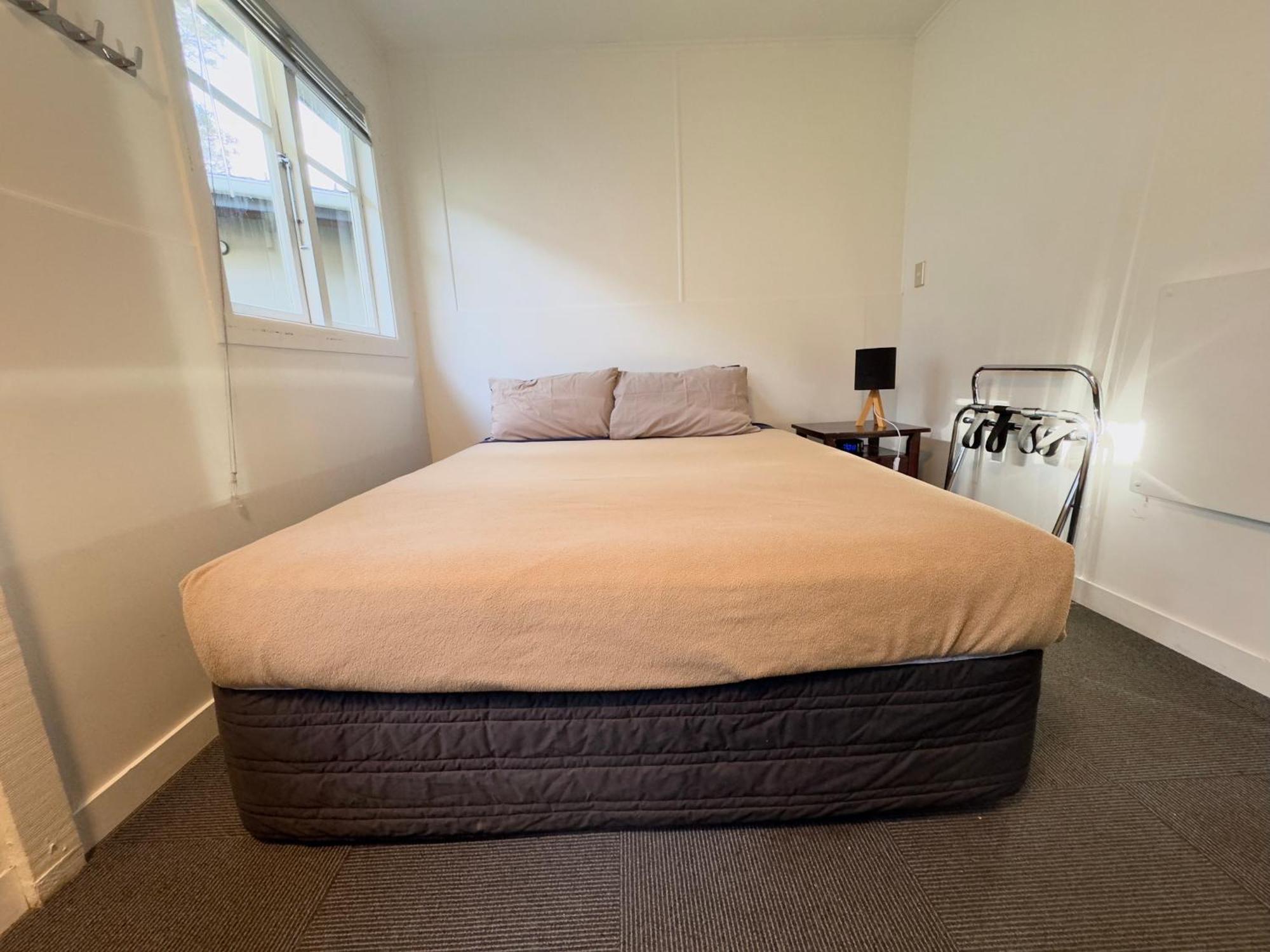 Waiheke Backpackers Hostel Onetangi Экстерьер фото