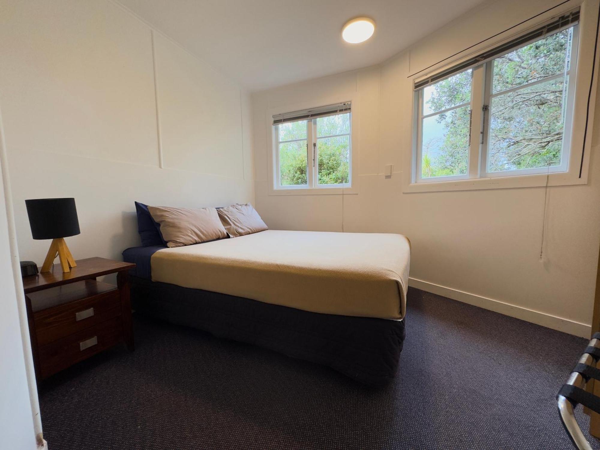 Waiheke Backpackers Hostel Onetangi Экстерьер фото