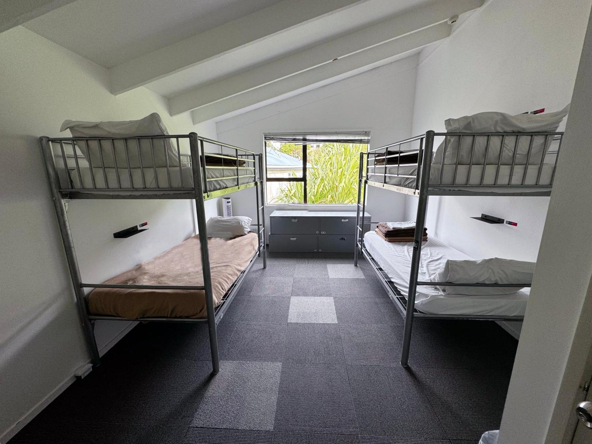 Waiheke Backpackers Hostel Onetangi Экстерьер фото