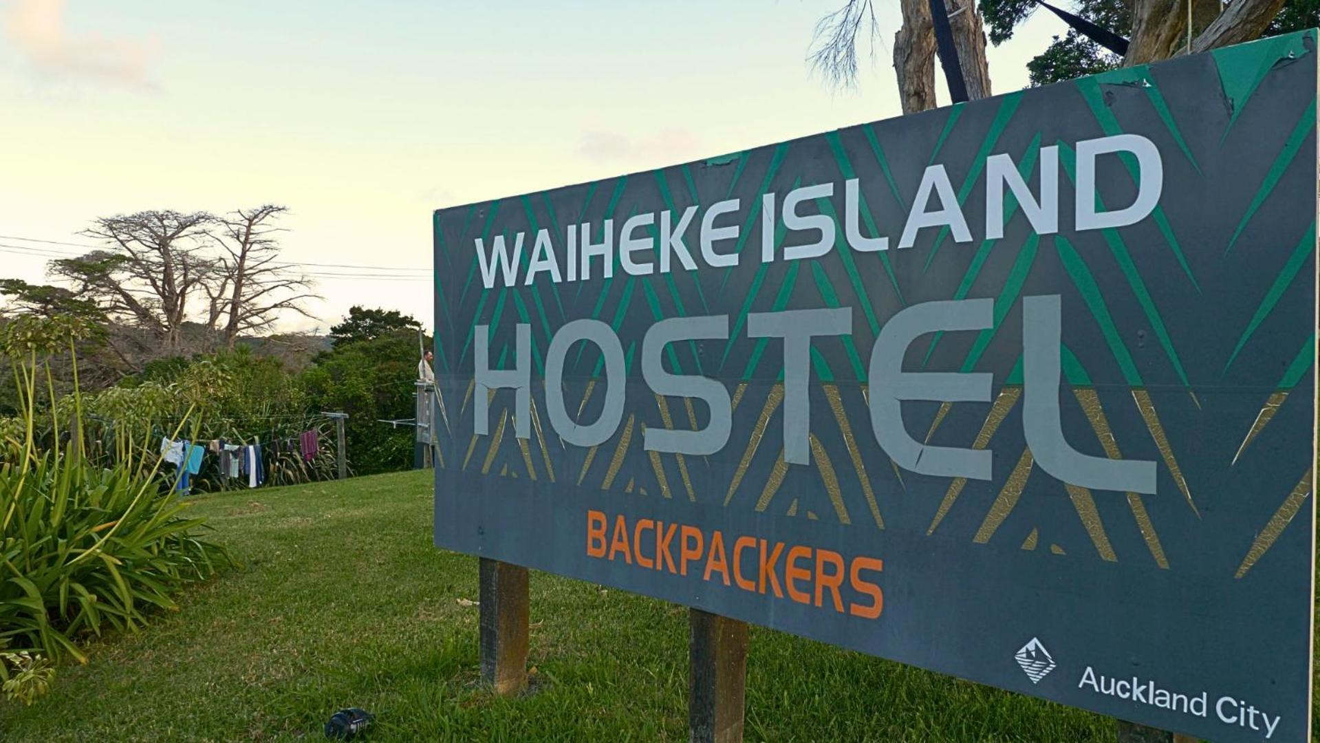 Waiheke Backpackers Hostel Onetangi Экстерьер фото