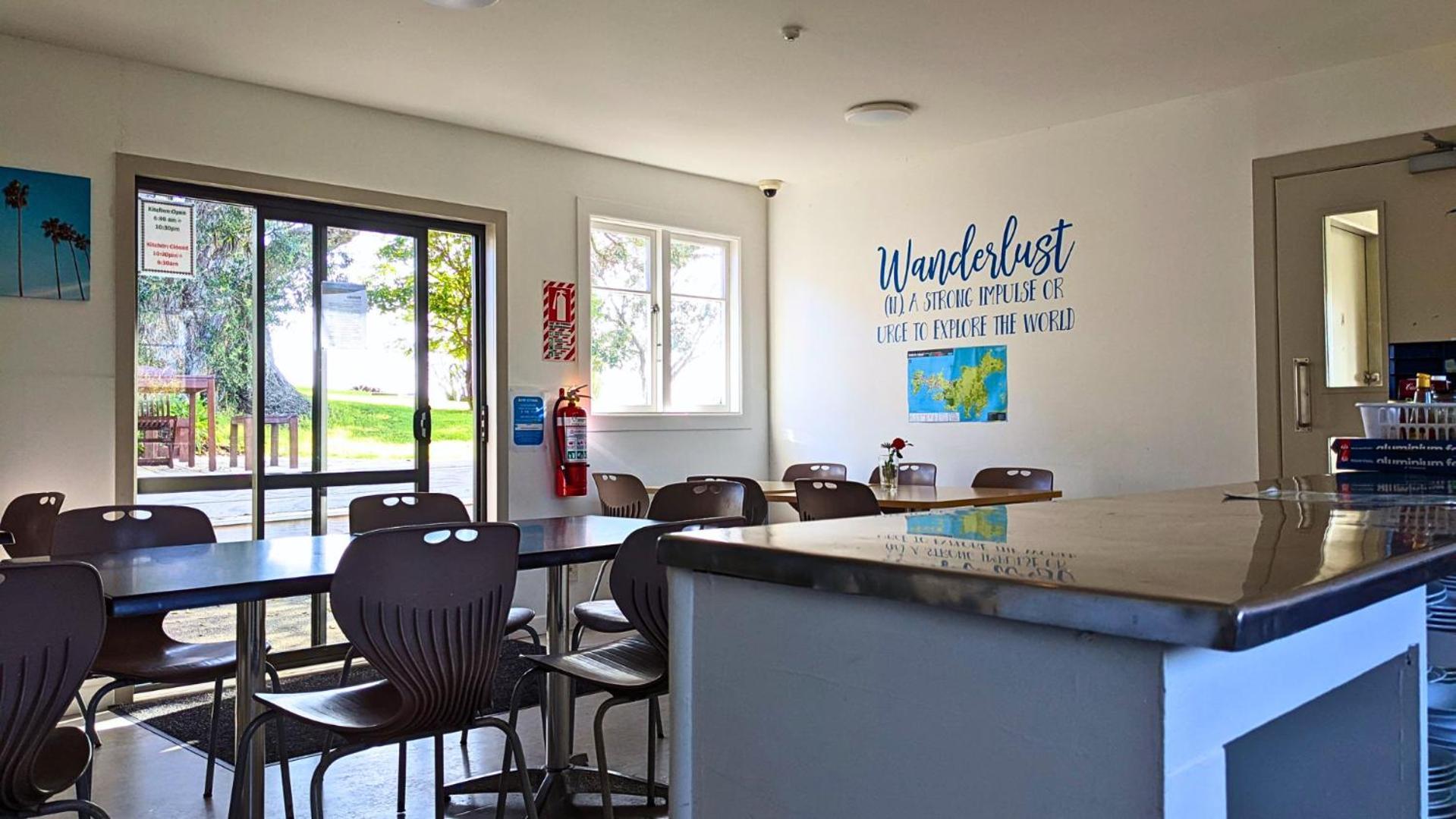 Waiheke Backpackers Hostel Onetangi Экстерьер фото